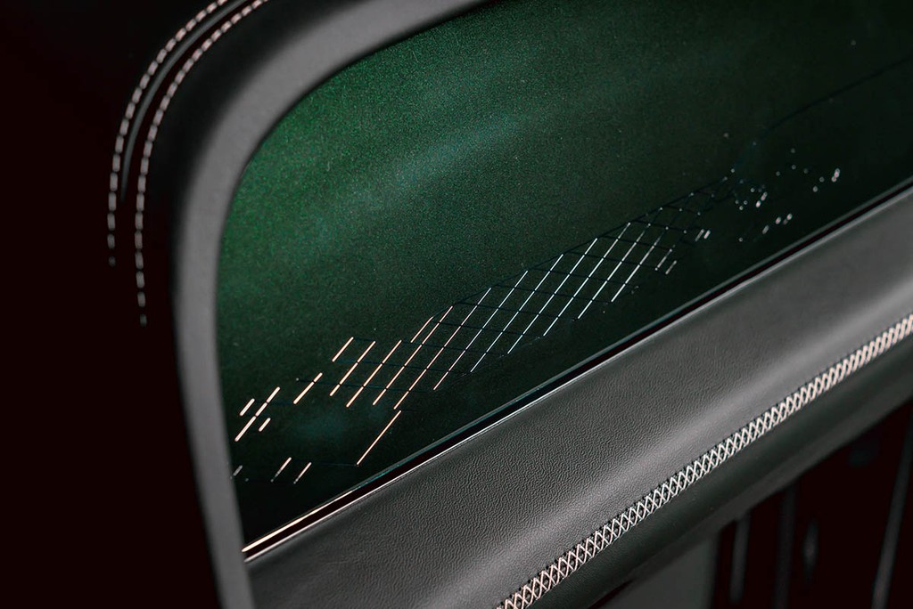 Chiêm ngưỡng Bentley Bentayga Hybrid Mulliner màu “Ngọc Lục Bảo” siêu đẹp! ảnh 7
