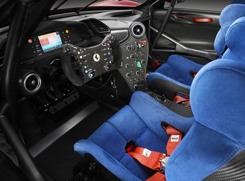 Ra mắt tuyệt phẩm Ferrari P80/C: Cực đỉnh làm siêu xe chiều khách VIP ảnh 12