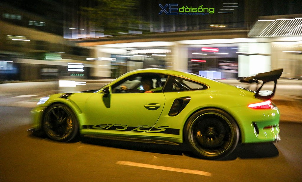Chạm mặt siêu xe Porsche 911 GT3 RS 2019 độ TechArt trên phố đêm Sài Gòn ảnh 11