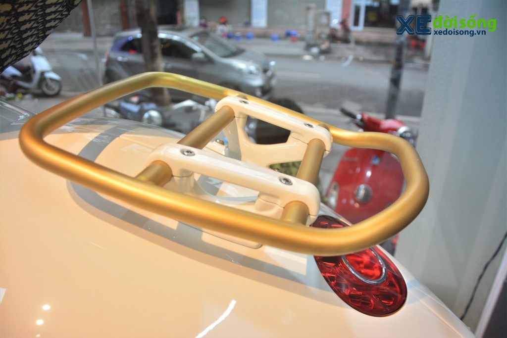 Cận cảnh Vespa 946 Christian Dior - mẫu xe tay ga đắt nhất Việt Nam có giá gần 700 triệu ảnh 16