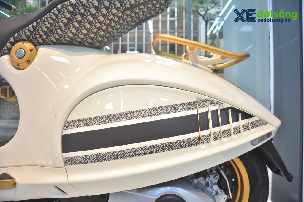Cận cảnh Vespa 946 Christian Dior - mẫu xe tay ga đắt nhất Việt Nam có giá gần 700 triệu ảnh 5