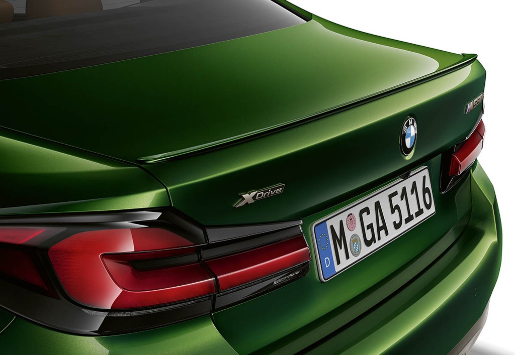Tân binh BMW M550i xDrive 2021 với màu Verde Ermes ngây ngất, hiệu năng tiệm cận siêu sedan ảnh 8
