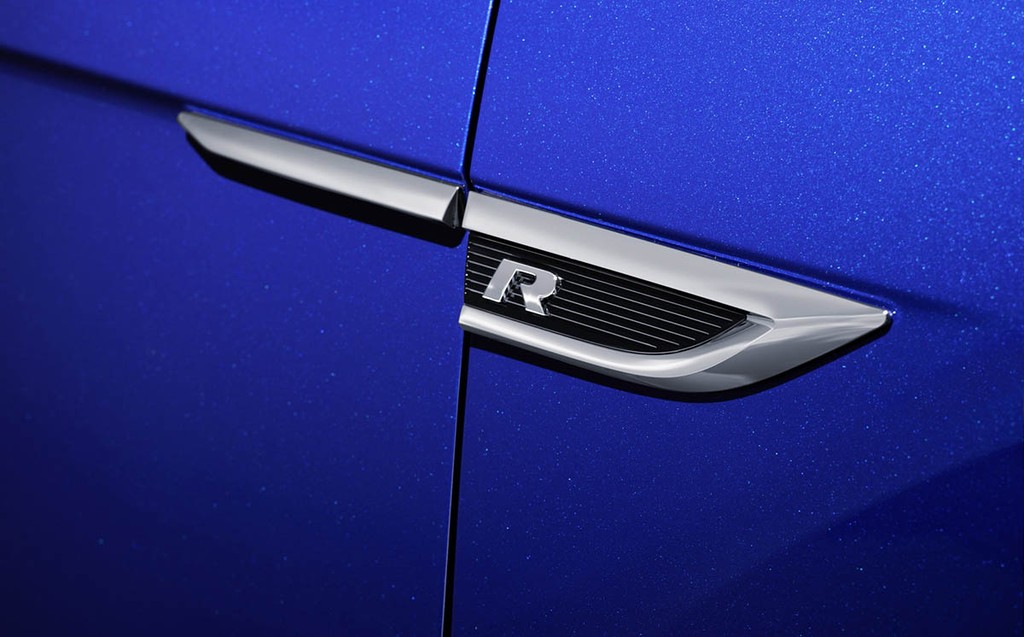 Ra mắt Volkswagen T-Roc R: SUV nhỏ mang chất xe đua thể thao ảnh 8