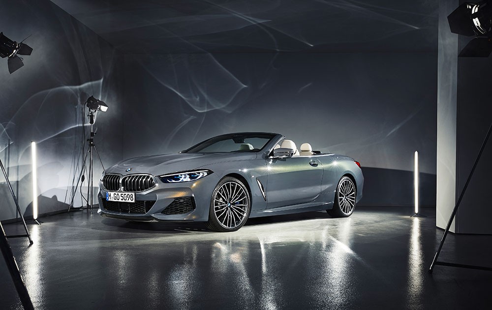 Vẻ đẹp BMW 8 Series Convertible 2019 mới qua ánh đèn studio ảnh 1