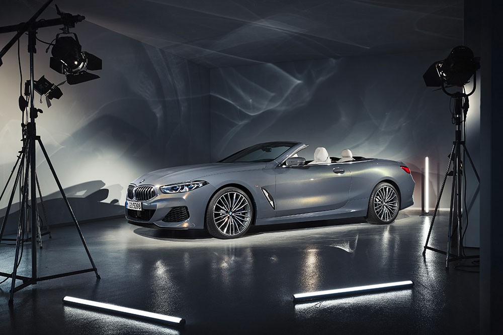 Vẻ đẹp BMW 8 Series Convertible 2019 mới qua ánh đèn studio ảnh 4