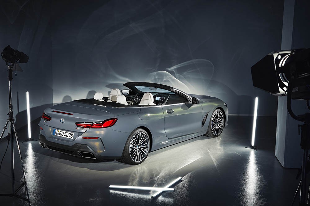 Vẻ đẹp BMW 8 Series Convertible 2019 mới qua ánh đèn studio ảnh 6