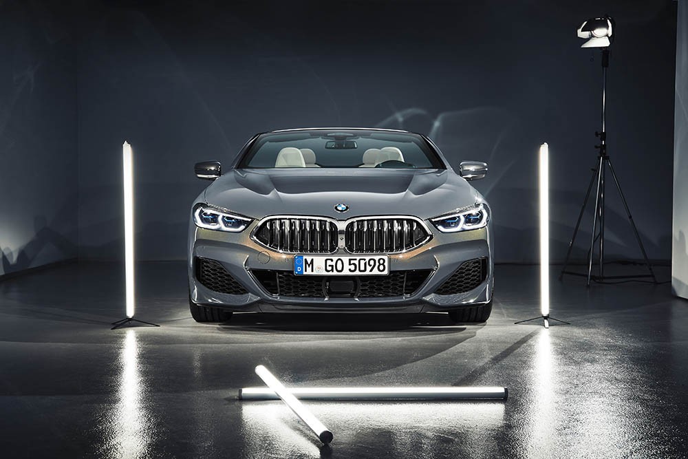 Vẻ đẹp BMW 8 Series Convertible 2019 mới qua ánh đèn studio ảnh 7