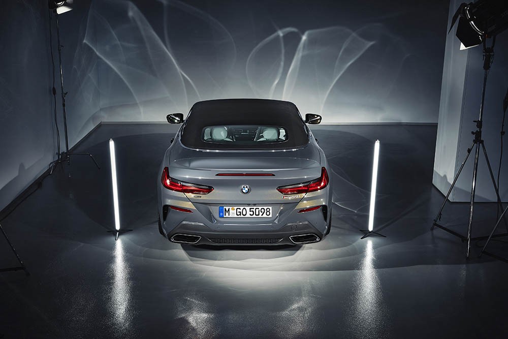 Vẻ đẹp BMW 8 Series Convertible 2019 mới qua ánh đèn studio ảnh 9