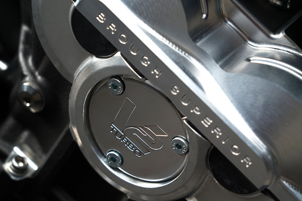 Ngỡ ngàng siêu mô tô Aston Martin AMB 001 giá hơn 4 tỷ đồng khi về Việt Nam ảnh 12
