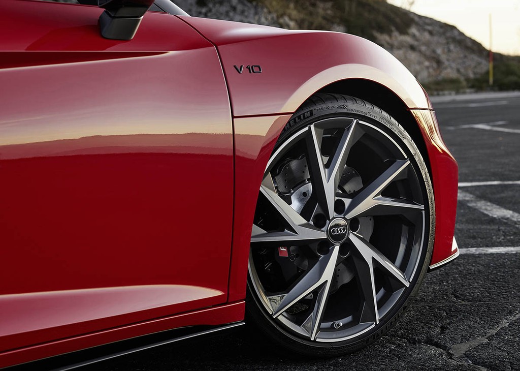 Trình làng siêu xe Audi R8 V10 RWD 2020 Coupe và Spyder: cắt quattro để drift sướng hơn! ảnh 15