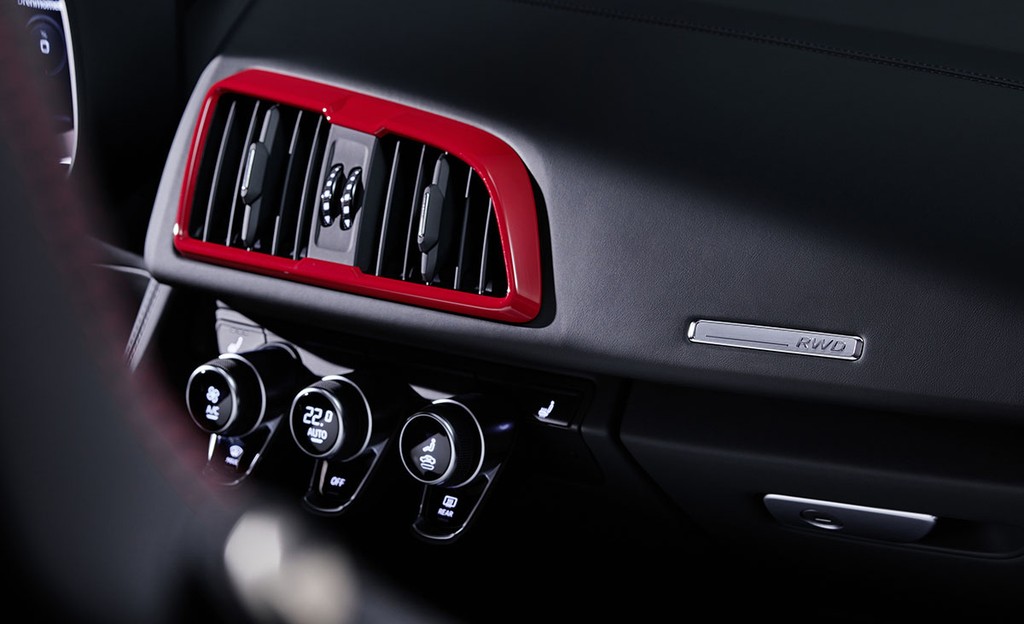 Trình làng siêu xe Audi R8 V10 RWD 2020 Coupe và Spyder: cắt quattro để drift sướng hơn! ảnh 19