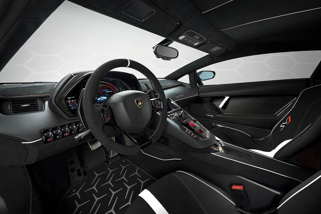 Ra mắt siêu phẩm Lamborghini Aventador SVJ, giá 517.770 USD ảnh 9