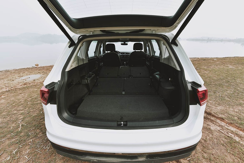 Volkswagen Việt Nam công bố VW Tiguan Allspace Luxury mới, giá 1,849 tỉ đồng ảnh 10