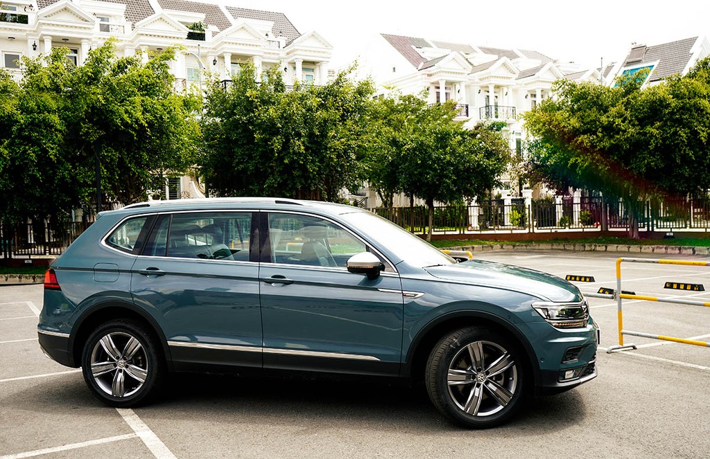 Volkswagen Việt Nam công bố VW Tiguan Allspace Luxury mới, giá 1,849 tỉ đồng ảnh 3