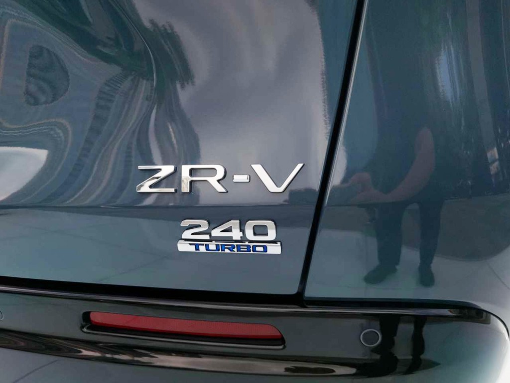 Soi từ ngoài vào trong Honda ZR-V: Thực sự là Civic bản SUV, đối thủ “ngang cơ” của Toyota Corolla Cross ảnh 11