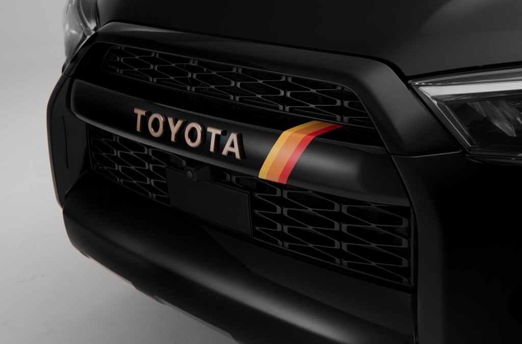 SUV off-road Toyota 4Runner tròn 40 tuổi, có bản đặc biệt giới hạn chi 4.040 chiếc để “đốn tim” fan hoài cổ ảnh 6