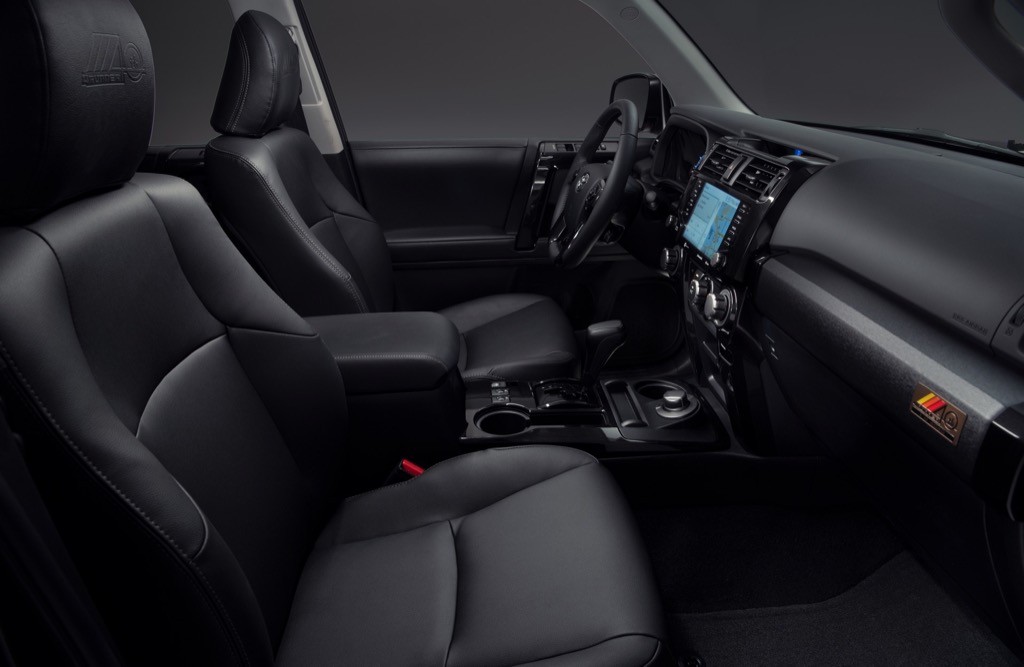 SUV off-road Toyota 4Runner tròn 40 tuổi, có bản đặc biệt giới hạn chi 4.040 chiếc để “đốn tim” fan hoài cổ ảnh 11