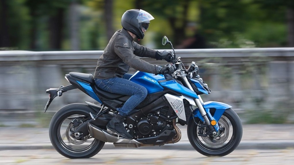 Naked bike Suzuki GSX-S950 ra mắt, phục vụ riêng cho những khách mới chỉ có bằng A2 ảnh 7