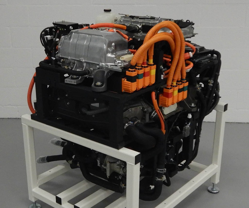 Tập đoàn Toyota phát triển hệ thống pin nhiên liệu cho tàu Energy Observer chạy hydrogen tự hành vòng quanh thế giới ảnh 6
