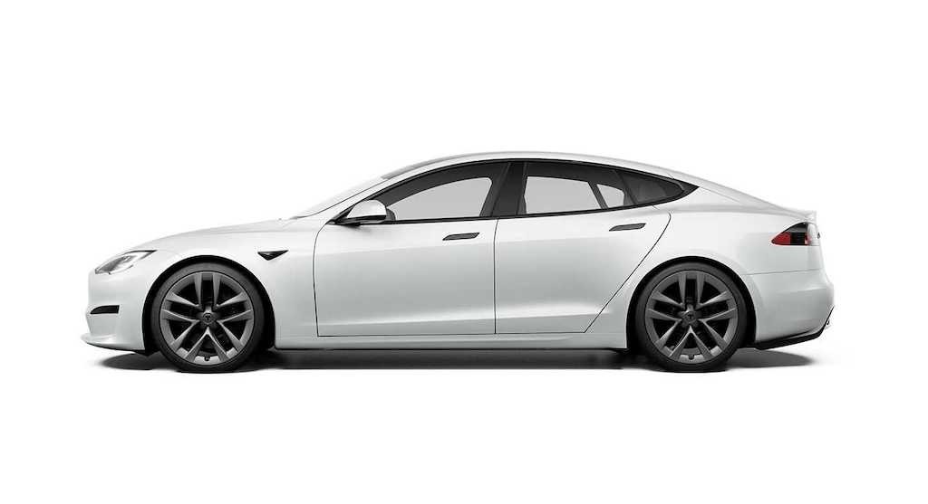 Từng là người tiên phong làm cách mạng xe điện, Tesla Model S lại “gây sốc” vì vô-lăng quái dị ảnh 2