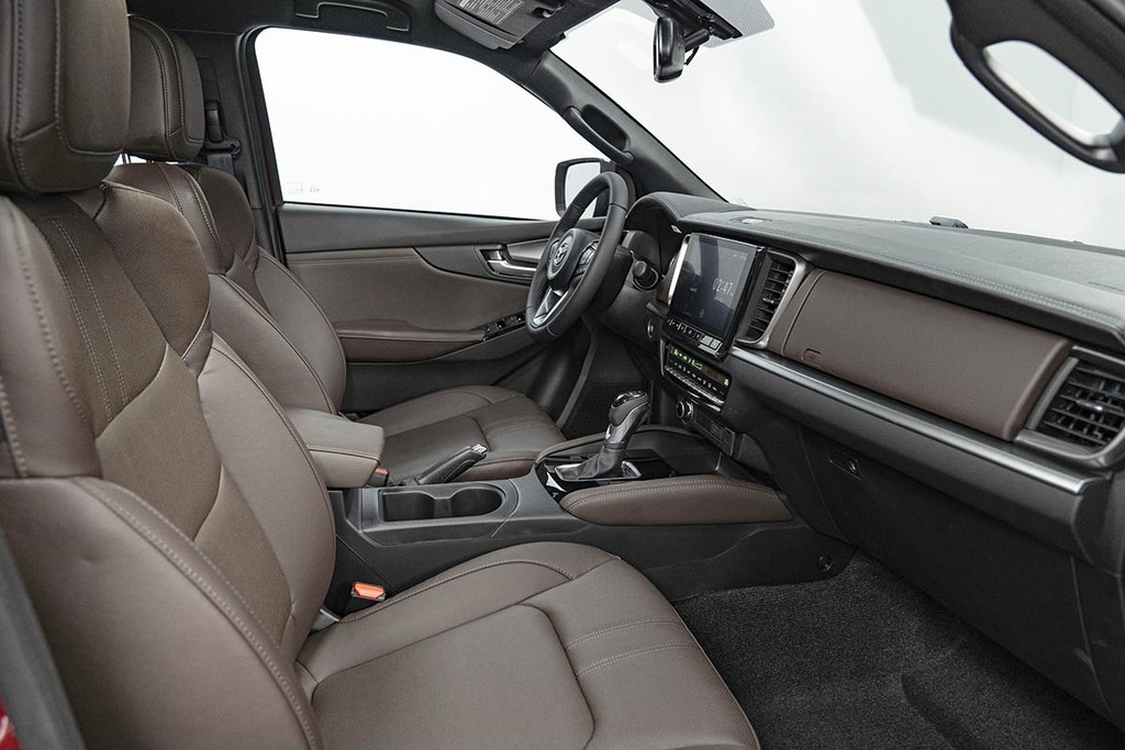 THACO ra mắt bán tải Mazda BT-50 2021 thế hệ mới, tiện nghi như SUV đa dụng ảnh 12