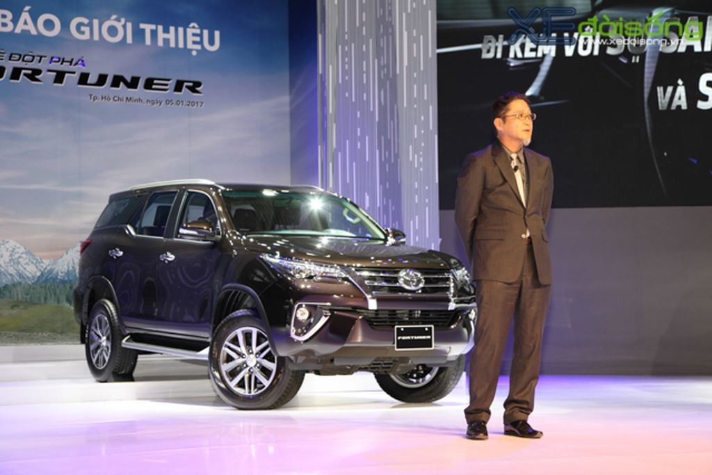4 phiên bản Toyota Fortuner 2019 lắp ráp tại Việt Nam, giá từ 1,033 tỉ đồng ảnh 1