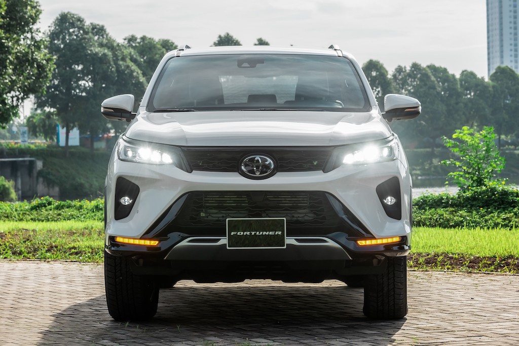 Vừa ra mắt, Toyota Fortuner 2020 có gì để đấu lại Kia Sorento trong phân khúc SUV hạng trung tại Việt Nam ảnh 4