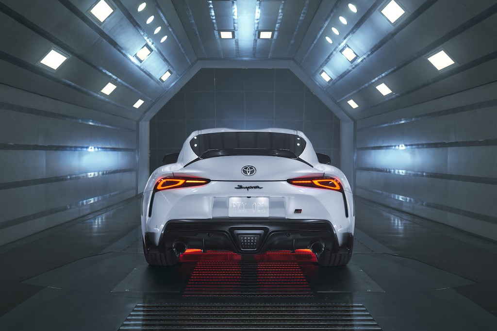 Diện kiến Toyota GR Supra Carbon Fiber Edition: phiên bản đỉnh nhất của Supra thế hệ mới ảnh 7