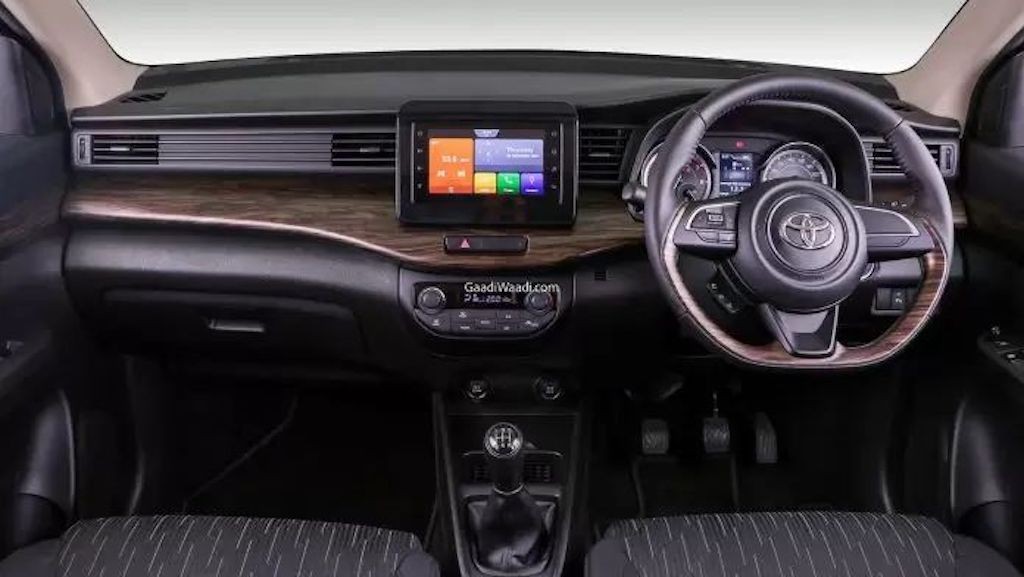 MPV 7 chỗ Toyota Rumion ra mắt để cạnh tranh Mitsubishi Xpander: “Đừng gọi em là Suzuki Ertiga!“ ảnh 3