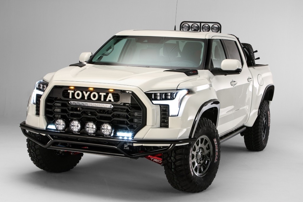 Toyota Tundra 2022 hóa thân thành “người hùng” thầm lặng trong các giải đua xe Địa hình ảnh 1