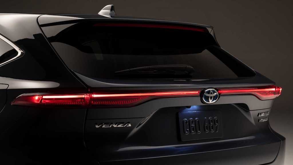 “Vua xe nhập khẩu” lừng danh một thời tại Việt Nam Toyota Venza trở lại, vẫn dựa trên Camry nhưng sang như Lexus ảnh 16