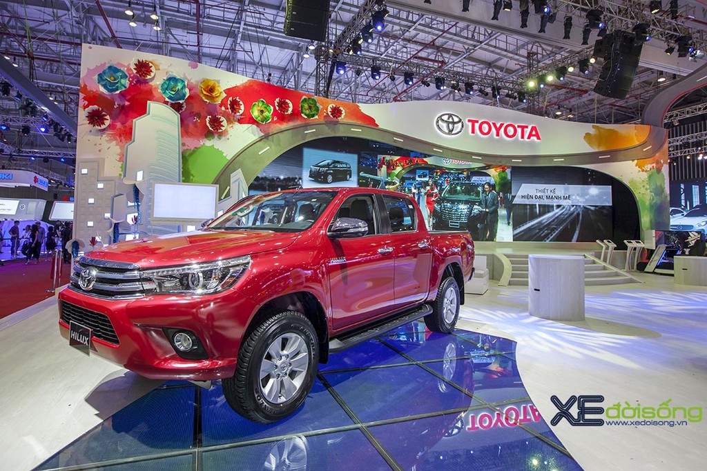 Toyota phất cờ “khởi nghĩa” tại Vietnam Motor Show 2017 ảnh 14