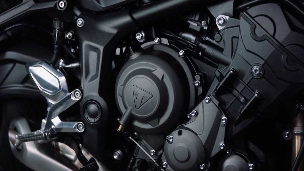 Triumph chính thức “tuyên chiến” với Yamaha MT-07 và Honda CB650R, ra naked bike hạng trung Trident 660 giá về Việt Nam 270 triệu đồng ảnh 2