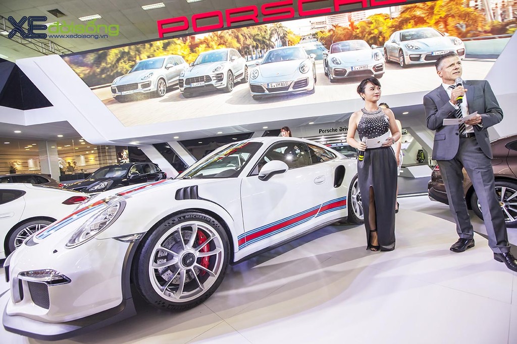 Porsche thể hiện đẳng cấp xe thể thao đỉnh cao tại VIMS 2015 ảnh 1