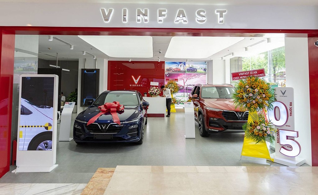 VinFast đồng loạt khai trương 27 showroom mới trên toàn quốc ảnh 1