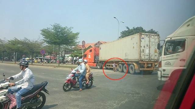 Ảnh vui giao thông Việt Nam tuần qua (15)  ảnh 3