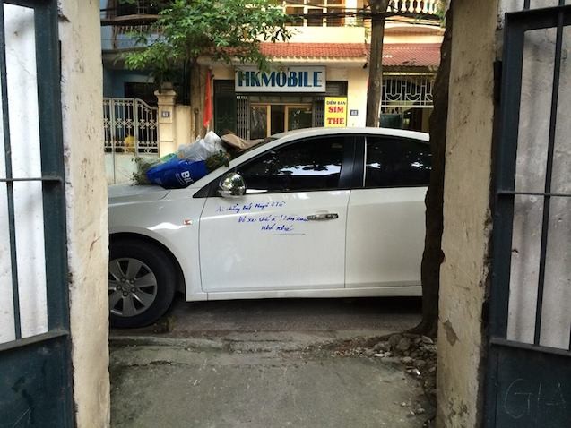 Chùm ảnh xung đột chỗ đỗ ôtô ở Hà Nội  ảnh 7