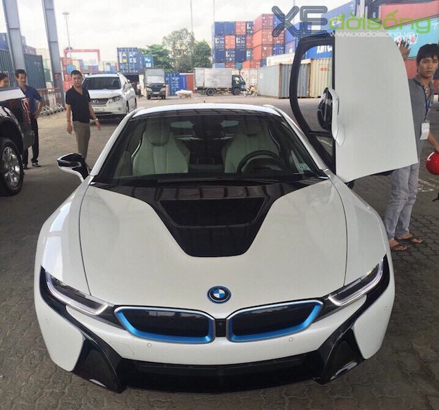 Siêu xe BMW i8 đầu tiên của Hà Nội sắp “cập bến“ ảnh 6