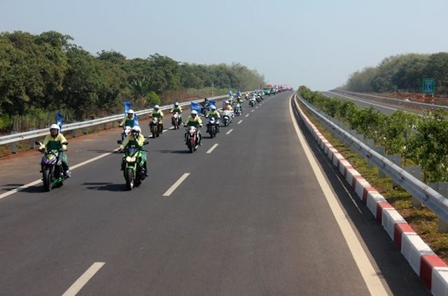 Xe môtô PKL được chạy 373 km chiều dài cao tốc ở Việt Nam  ảnh 1