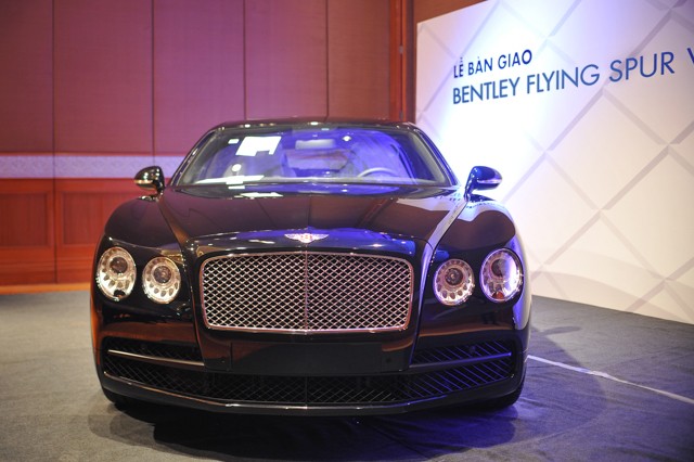 Bentley Flying Spur V8 chính hãng đầu tiên bán 'chạy thuế'  ảnh 6