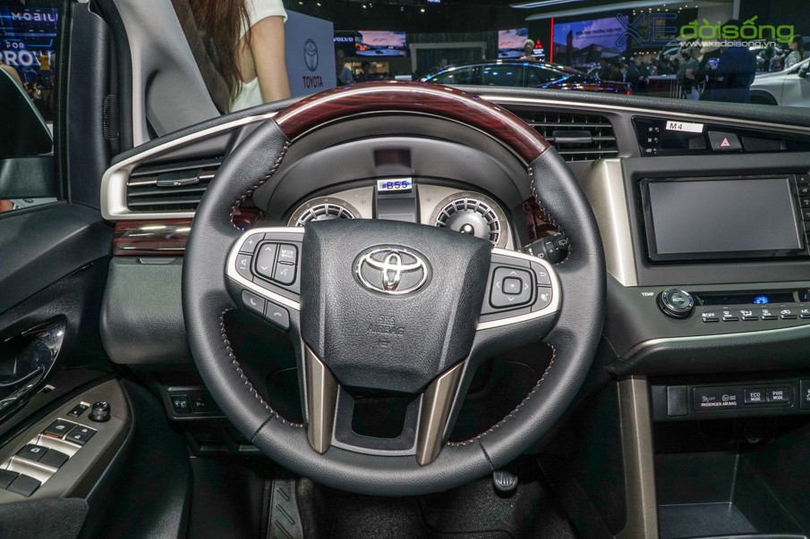 Toyota Việt Nam nâng cấp Innova mới, thêm màu trắng cho bản Venture ảnh 6