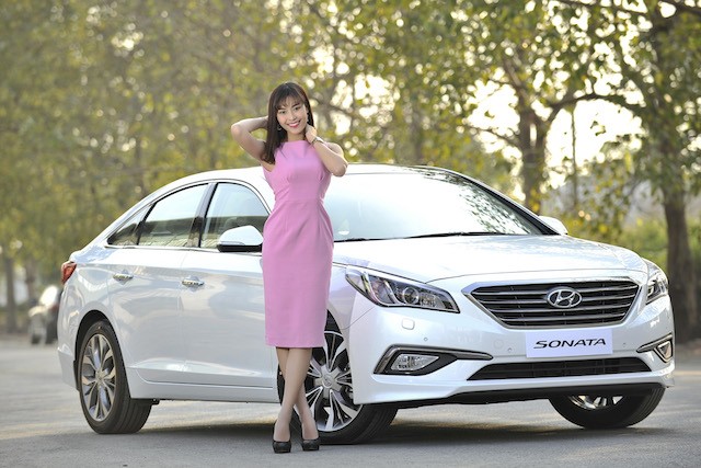 Hyundai Sonata 2015 bất ngờ hạ giá bằng Toyota Camry ảnh 4