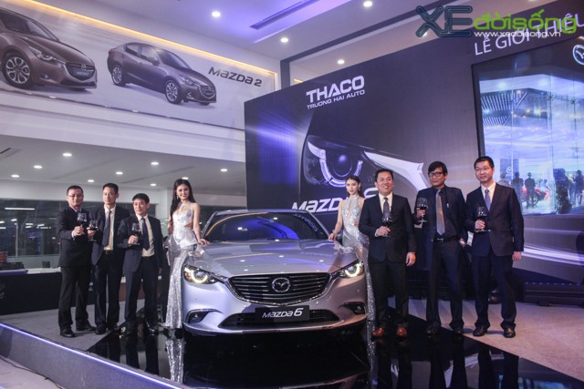 Mazda 6 2017 có giá từ 975 triệu khiến Toyota Camry e dè ảnh 1