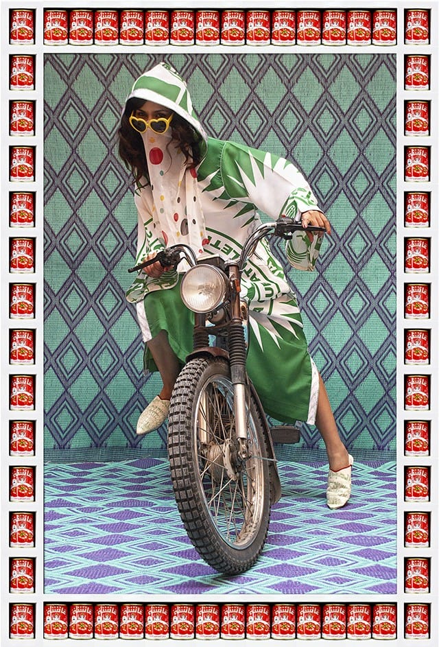 Phụ nữ Ả Rập diện thời trang đi xe máy như thế nào? ảnh 3