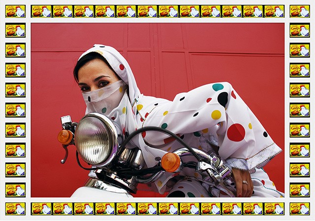 Phụ nữ Ả Rập diện thời trang đi xe máy như thế nào? ảnh 10