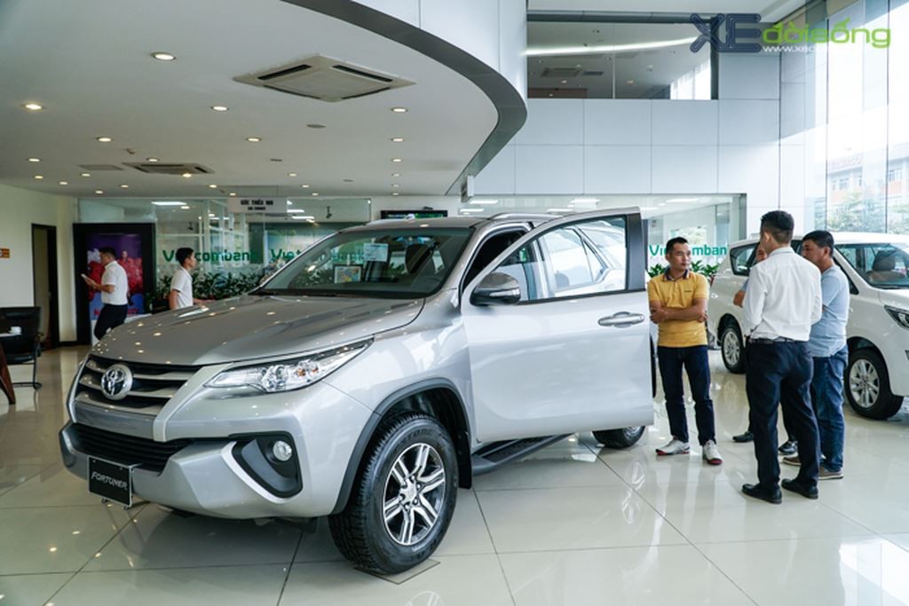 Toyota Fortuner hết nhẵn, Honda CR-V đang khan hàng vì ngừng nhập khẩu về Việt Nam ảnh 1