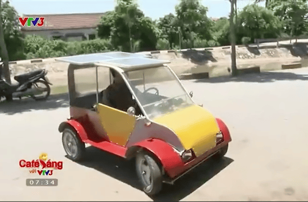 Video xe tự chế chạy năng lượng mặt trời giá 20 triệu ảnh 1