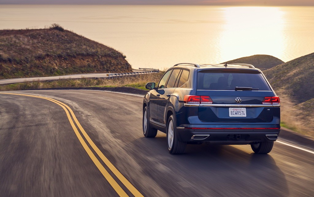 Được dân tình khen nức nở với bản coupe, Volkswagen “tiện tay” nâng cấp SUV 7 chỗ Atlas ảnh 7