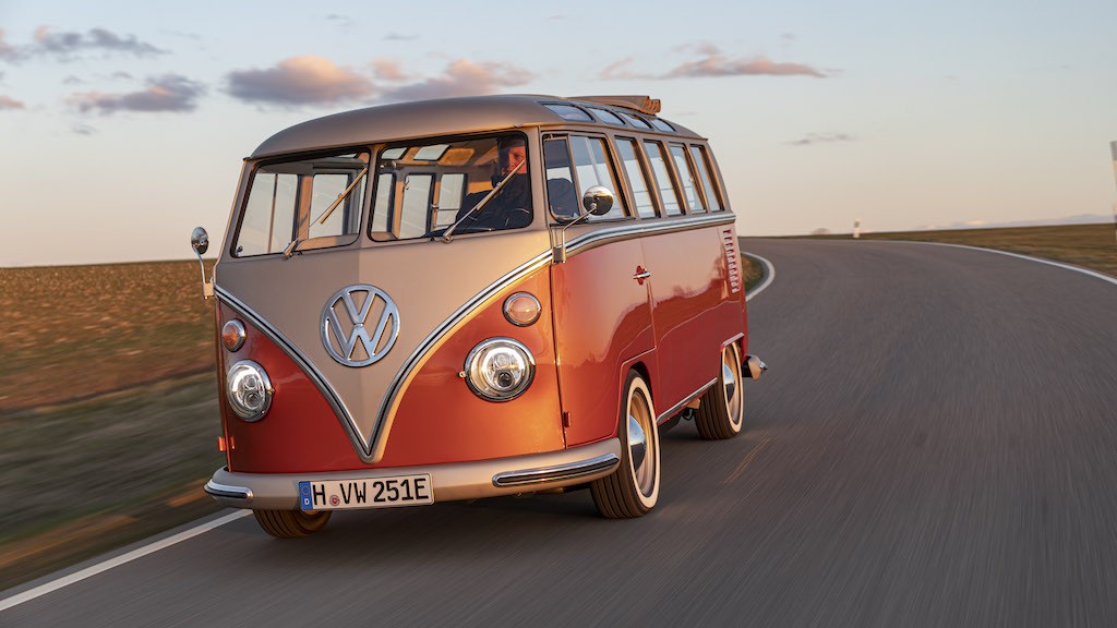 Volkswagen thét giá xe bus đời “ơ kìa” đắt ngang xế hộp hạng sang và sự thật bất ngờ phía sau ảnh 10