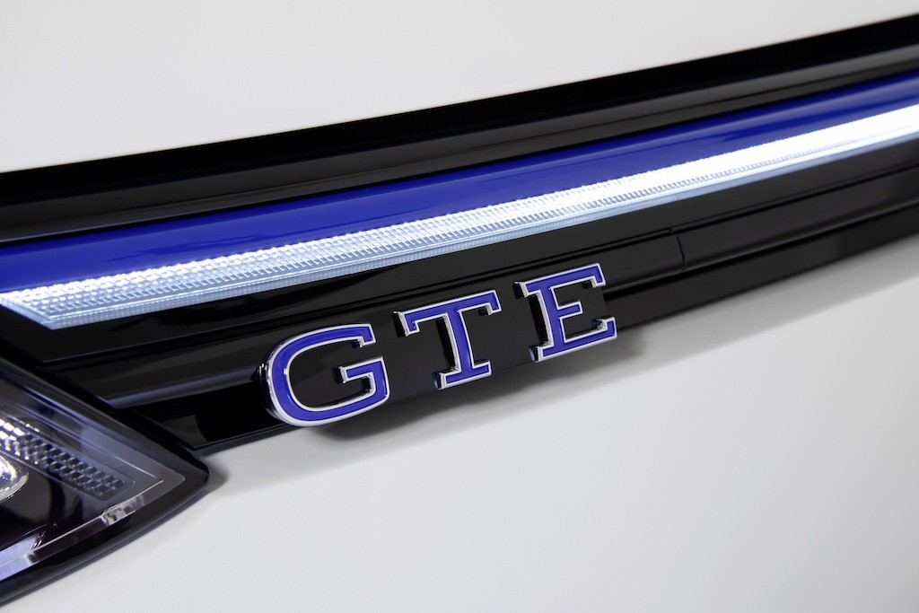 Thưởng thức 3 “hương vị” mới của chiếc hatchback thể thao nổi tiếng nhất từ Đức Volkswagen Golf GTI ảnh 14